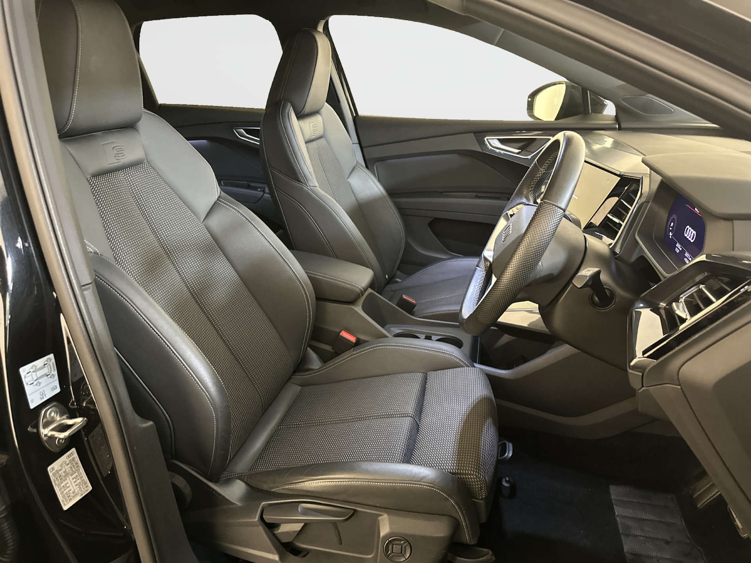 Used Audi Q4 e-tron 2023 for sale - 78209718: Photo 13