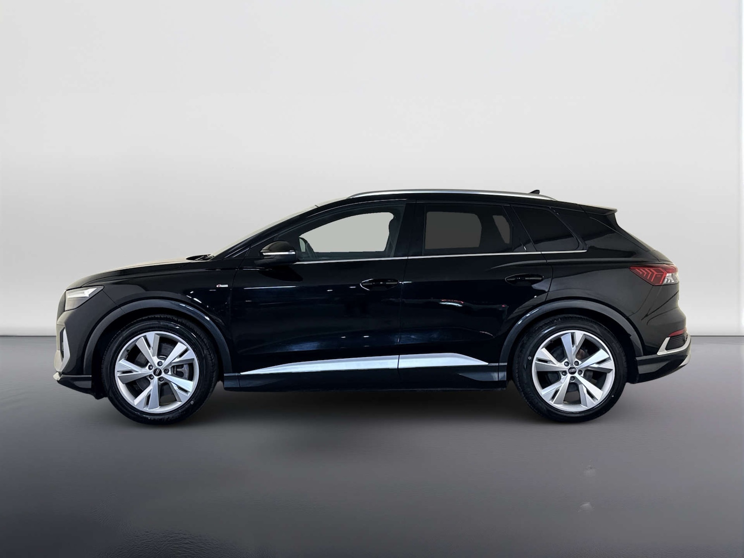 Used Audi Q4 e-tron 2023 for sale - 78209718: Photo 7
