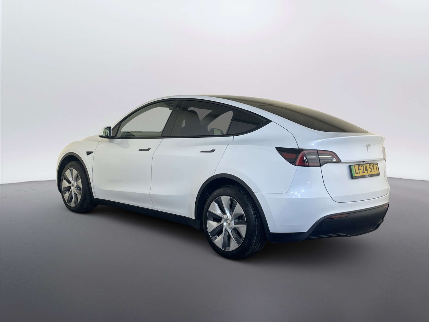 Used Tesla Model Y 2024 for sale - 77937219: Photo 8
