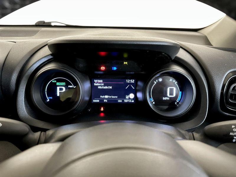 Used Toyota Yaris 2022 for sale - 76641004: Photo 18