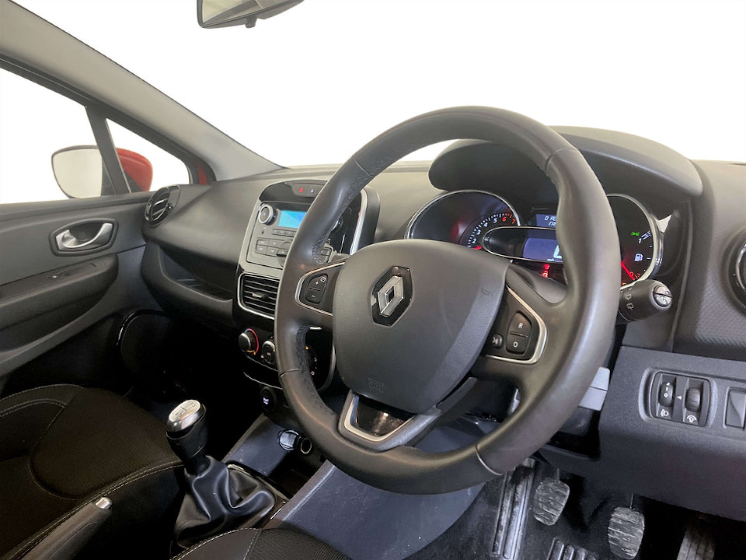 Used Renault Clio 2018 for sale - 77259101: Photo 15