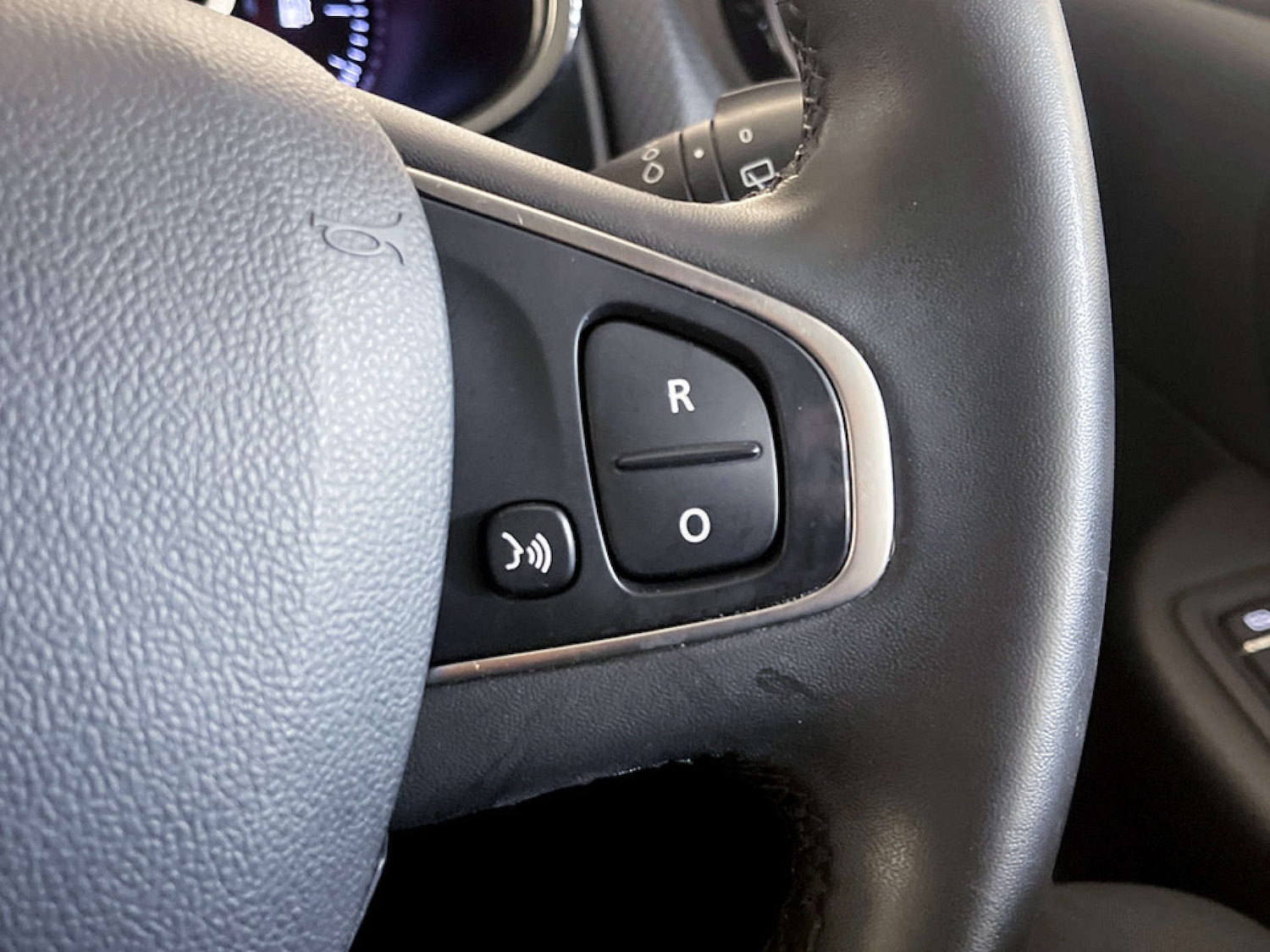 Used Renault Clio 2018 for sale - 77259101: Photo 19