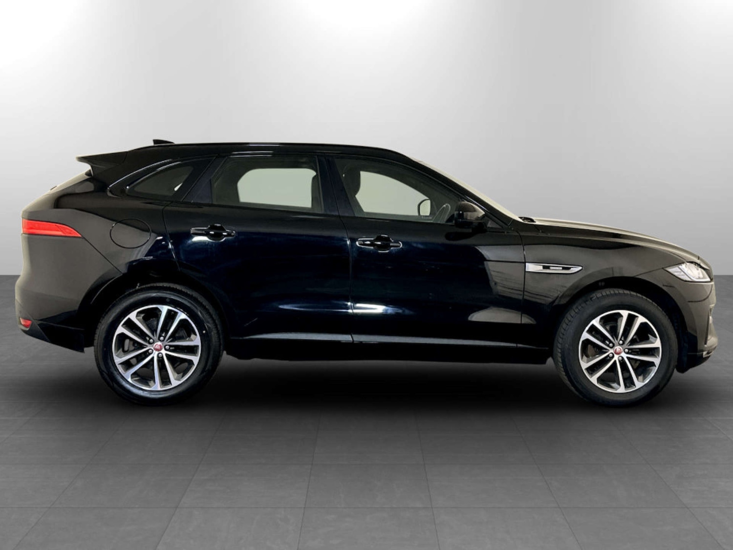 Used Jaguar F-Pace 2019 for sale - 77185392: Photo 11