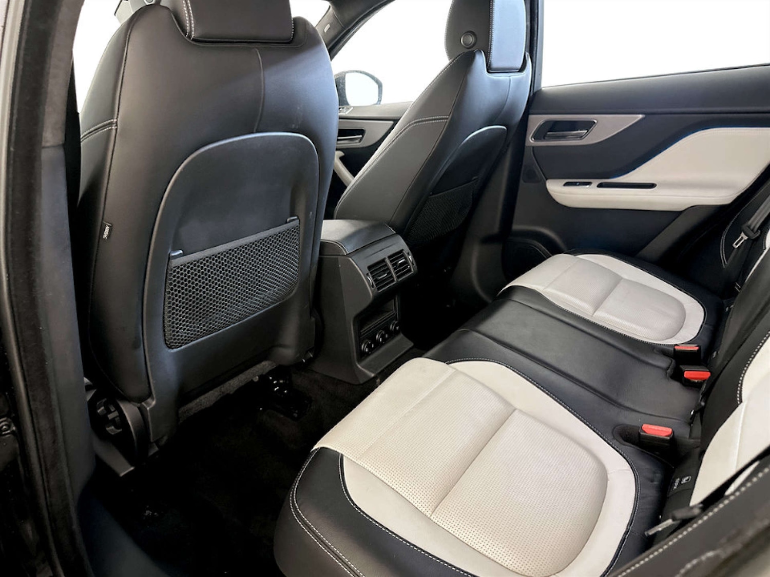 Used Jaguar F-Pace 2019 for sale - 77185392: Photo 14