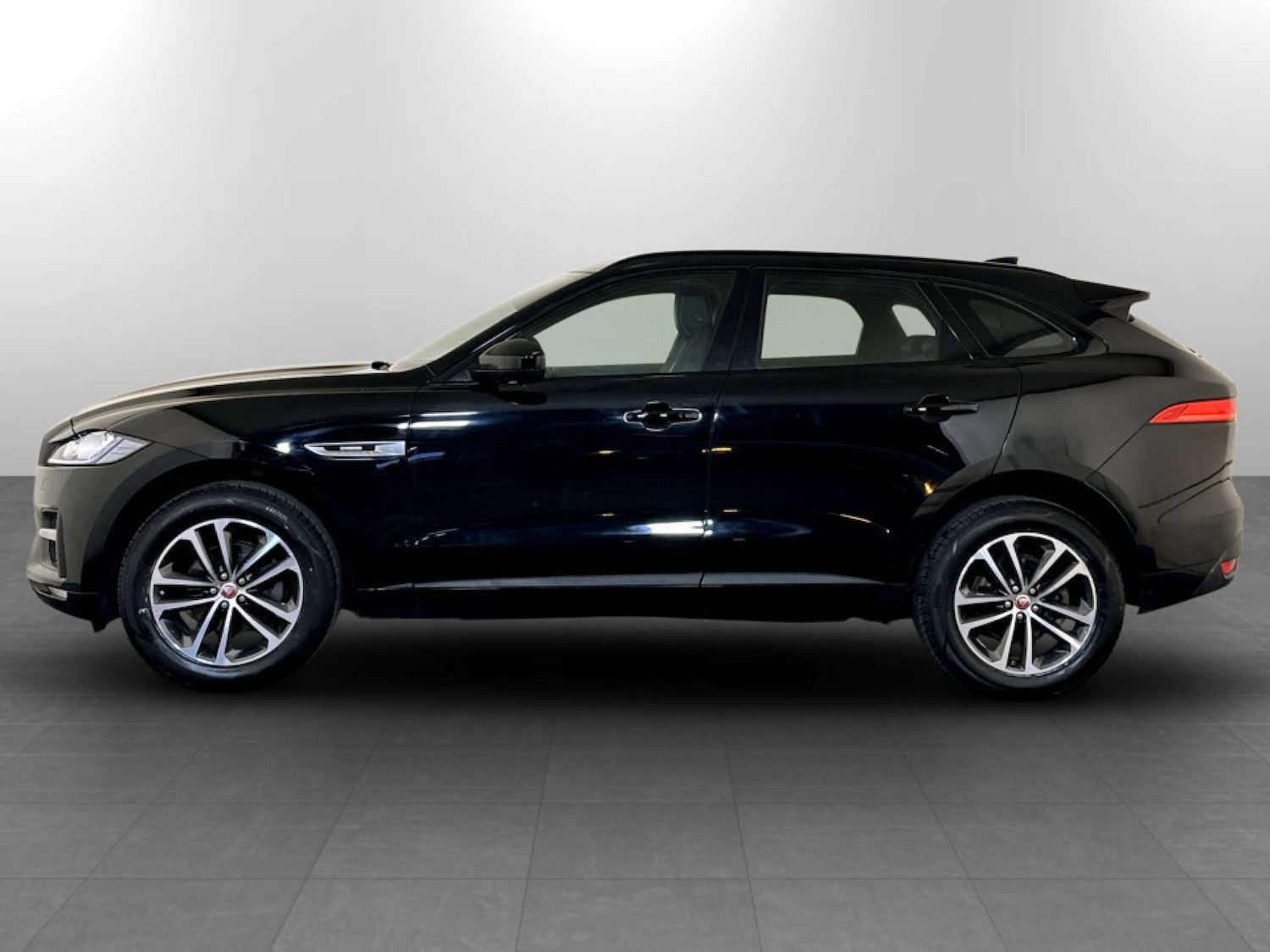 Used Jaguar F-Pace 2019 for sale - 77185392: Photo 7