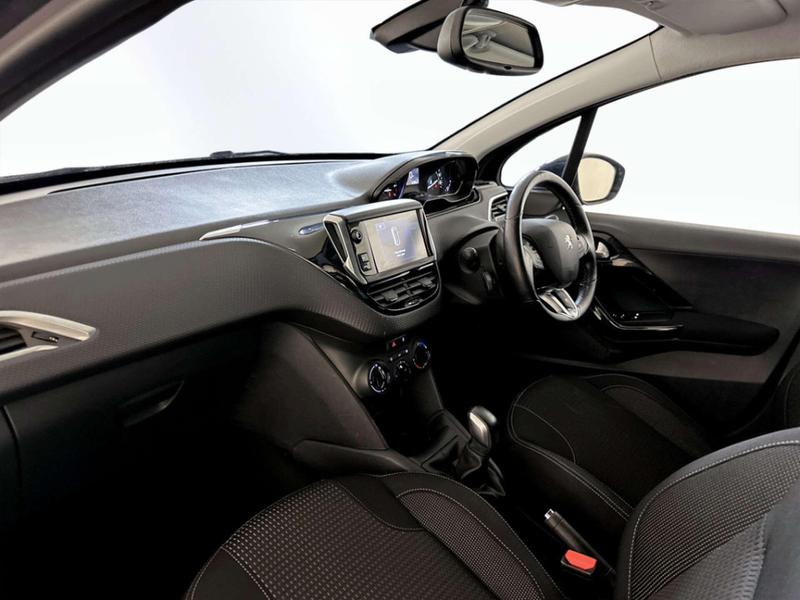 Used Peugeot 208 2017 for sale - 76979493: Photo 12