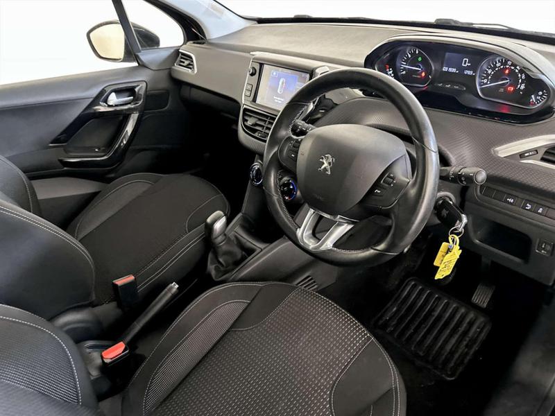 Used Peugeot 208 2017 for sale - 76979493: Photo 16