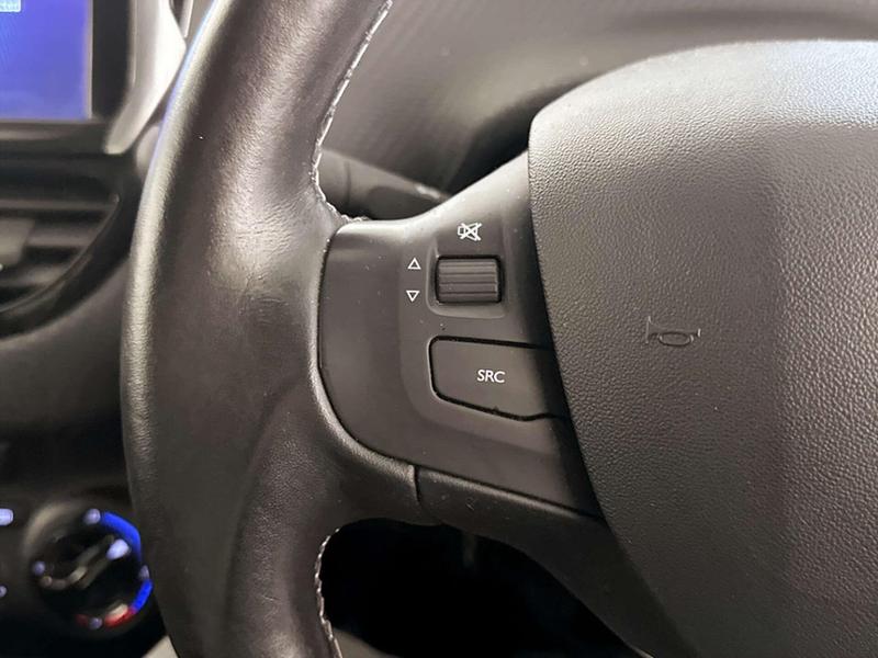 Used Peugeot 208 2017 for sale - 76979493: Photo 18