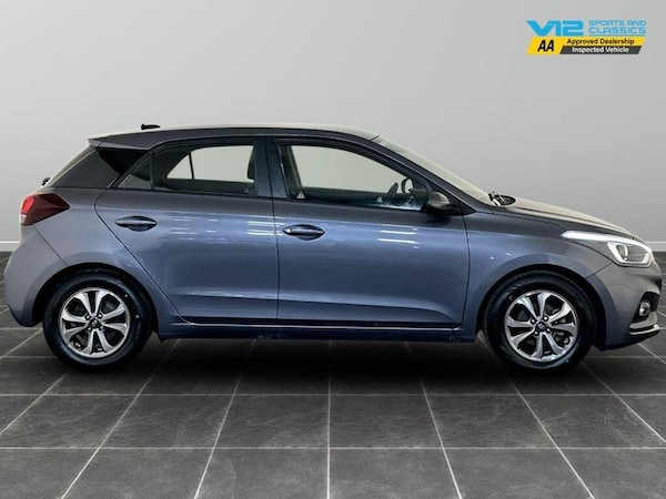 Used Hyundai i20 2018 for sale - 76131314: Photo 11