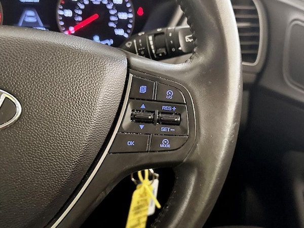 Used Hyundai i20 2018 for sale - 76131314: Photo 19
