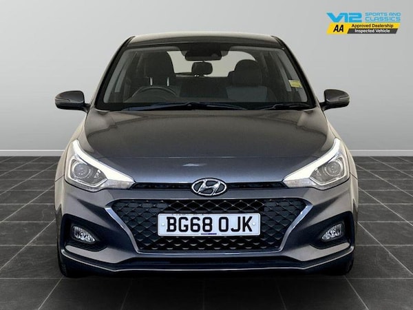 Used Hyundai i20 2018 for sale - 76131314: Photo 5