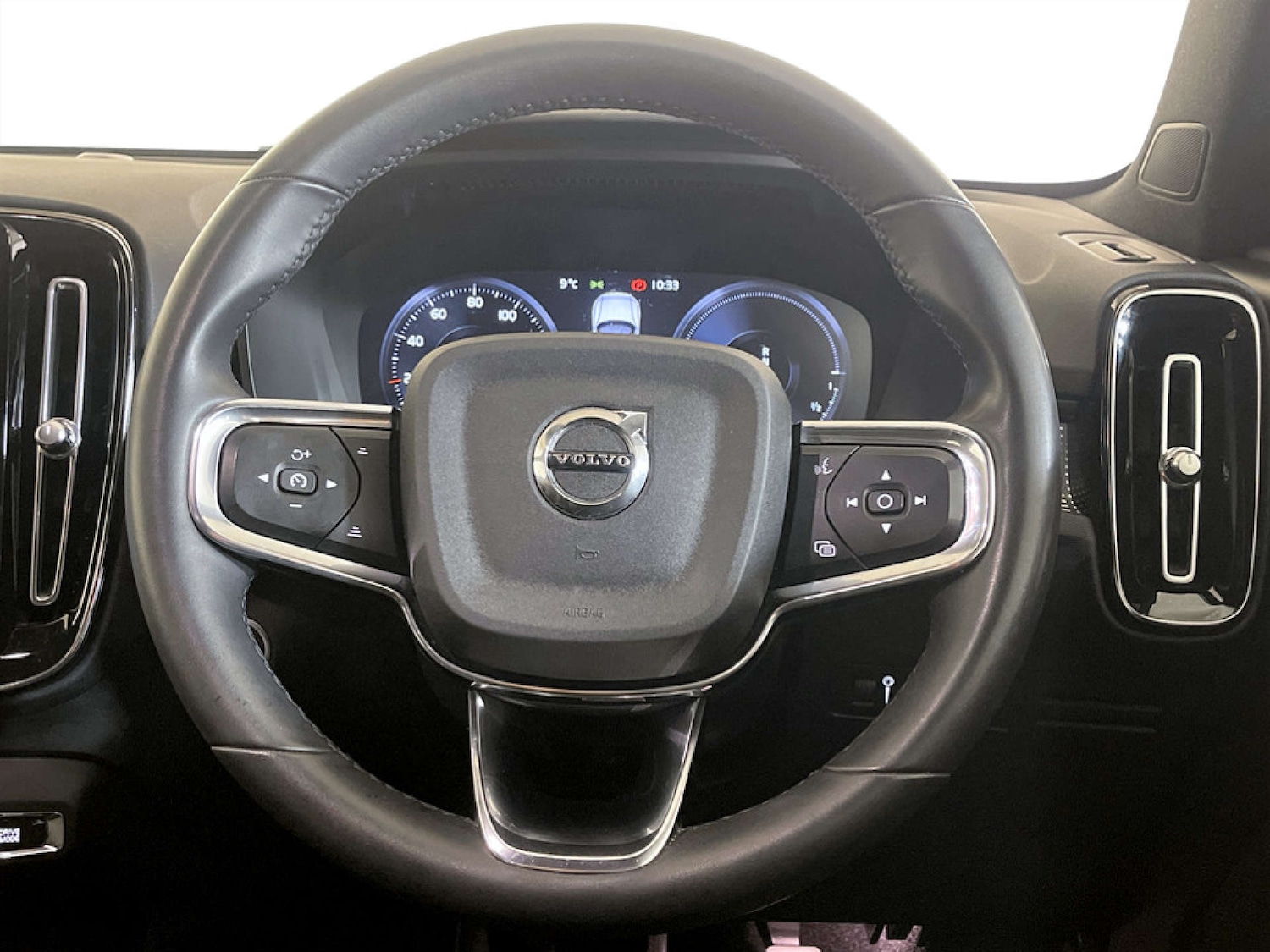 Used Volvo XC40 2021 for sale - 77490231: Photo 16