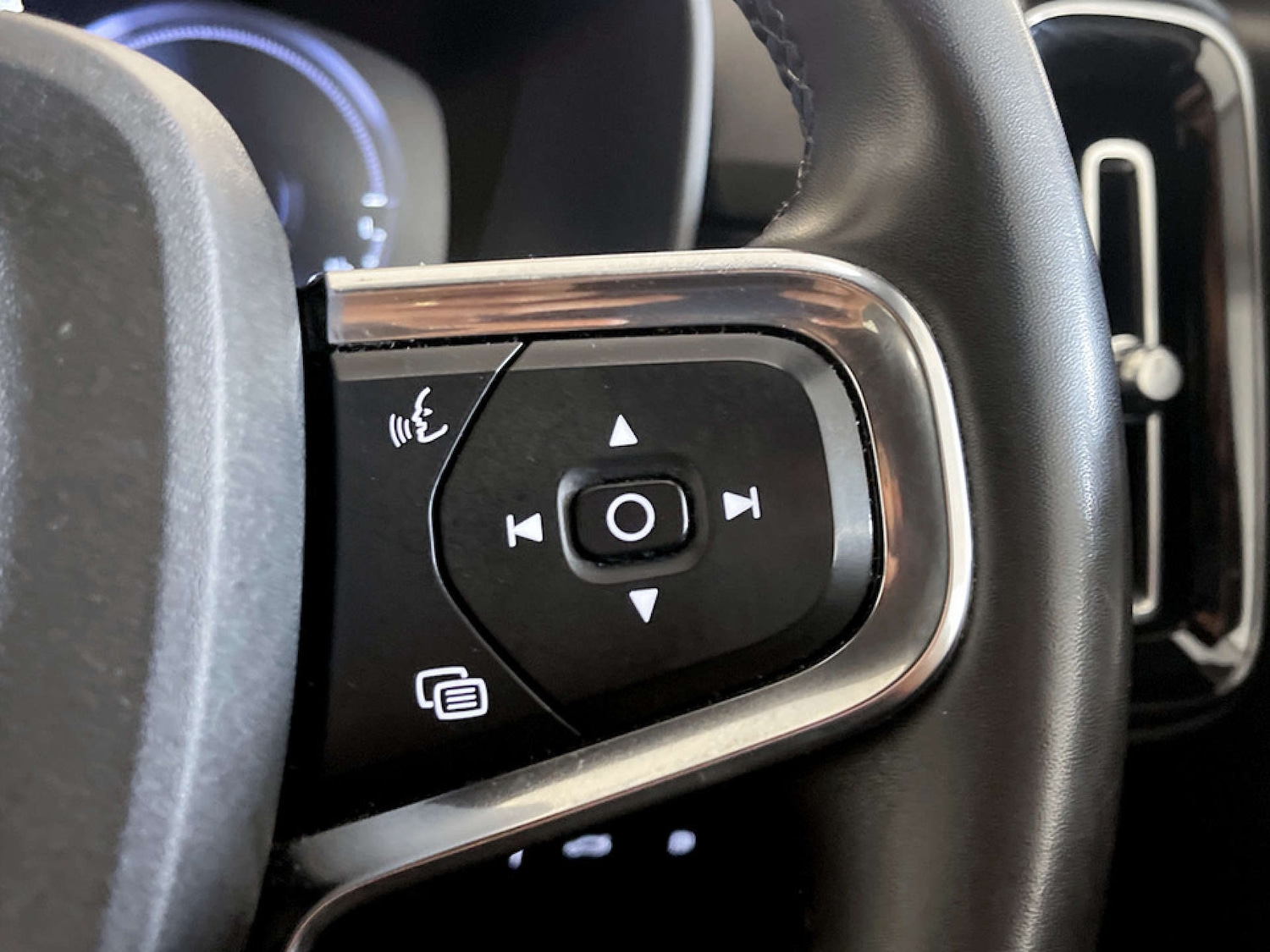 Used Volvo XC40 2021 for sale - 77490231: Photo 19