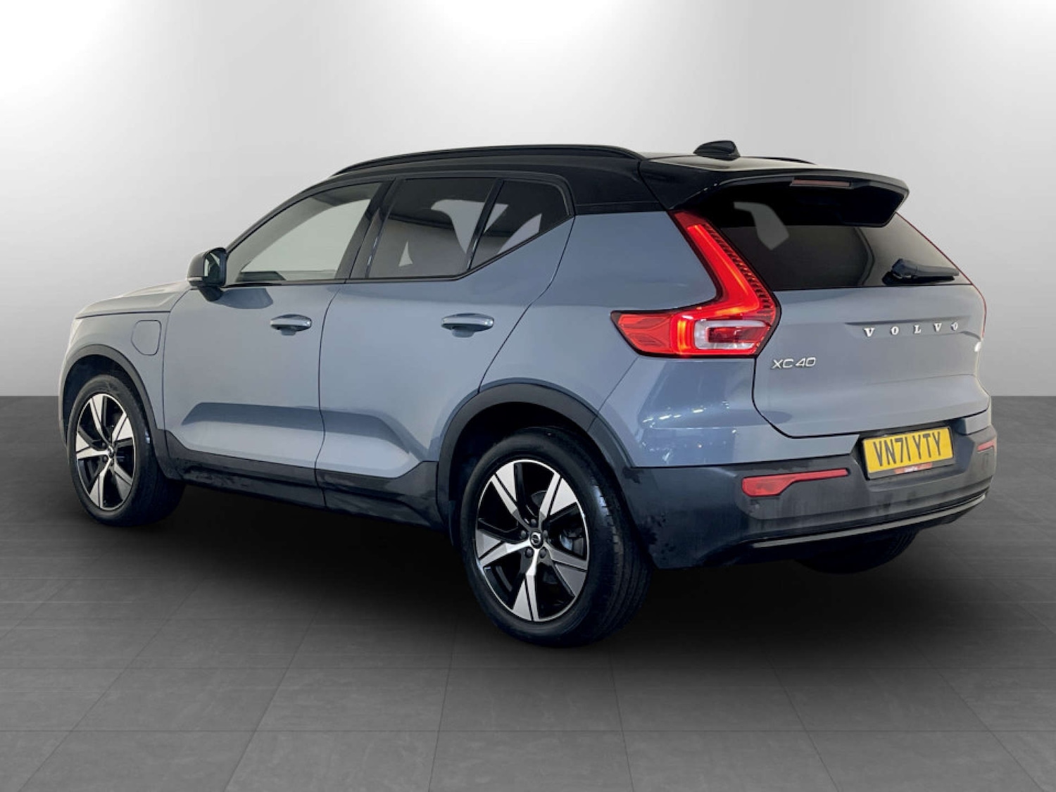 Used Volvo XC40 2021 for sale - 77490231: Photo 8