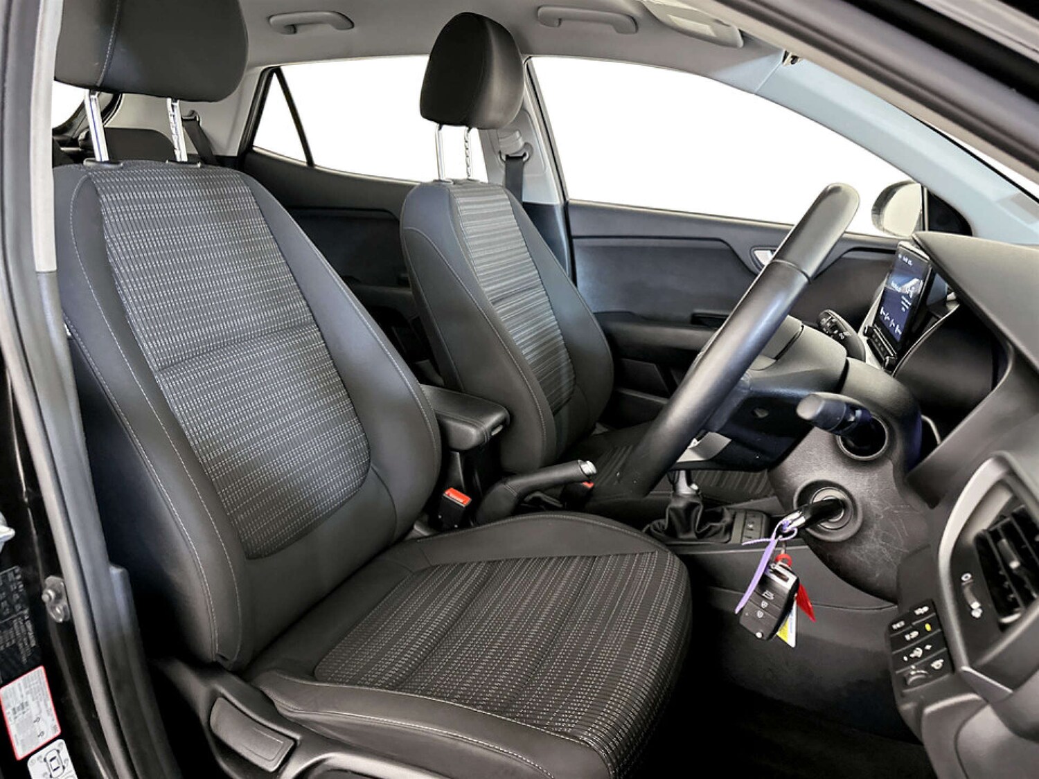 Used Kia Stonic 2022 for sale - 77490203: Photo 13