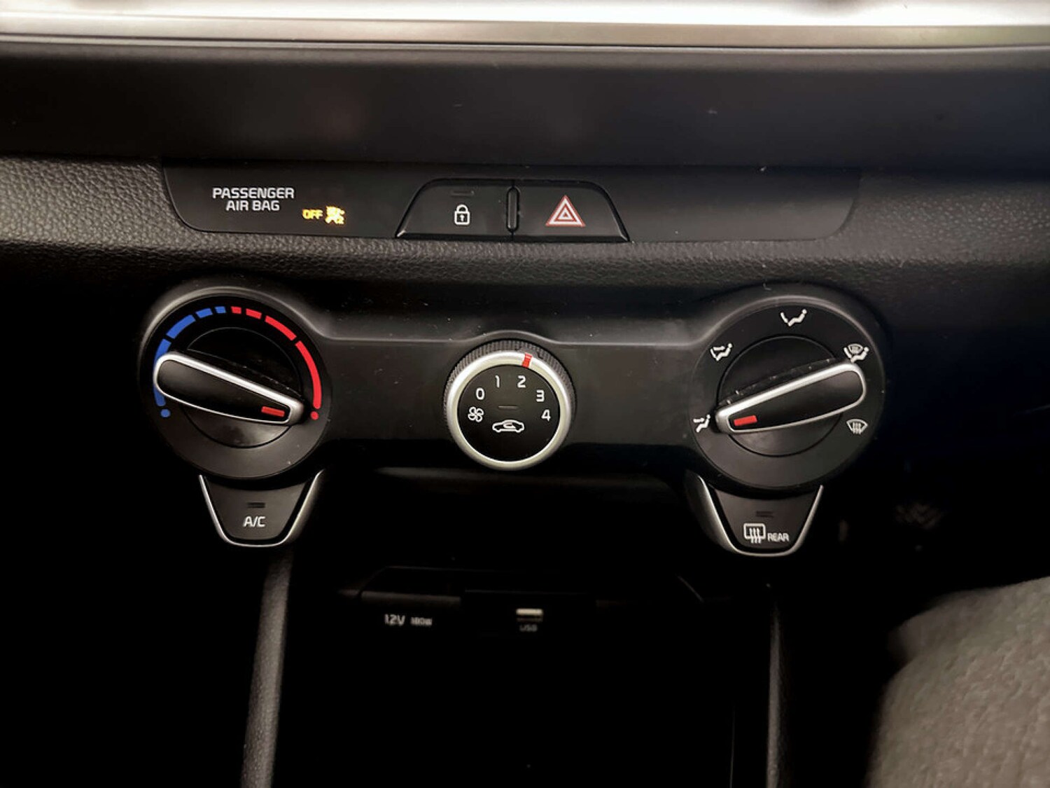 Used Kia Stonic 2022 for sale - 77490203: Photo 23