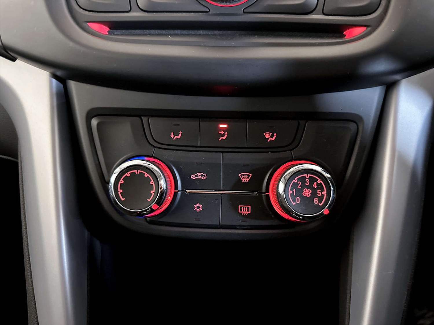 Used Vauxhall Zafira 2016 for sale - 77420185: Photo 24