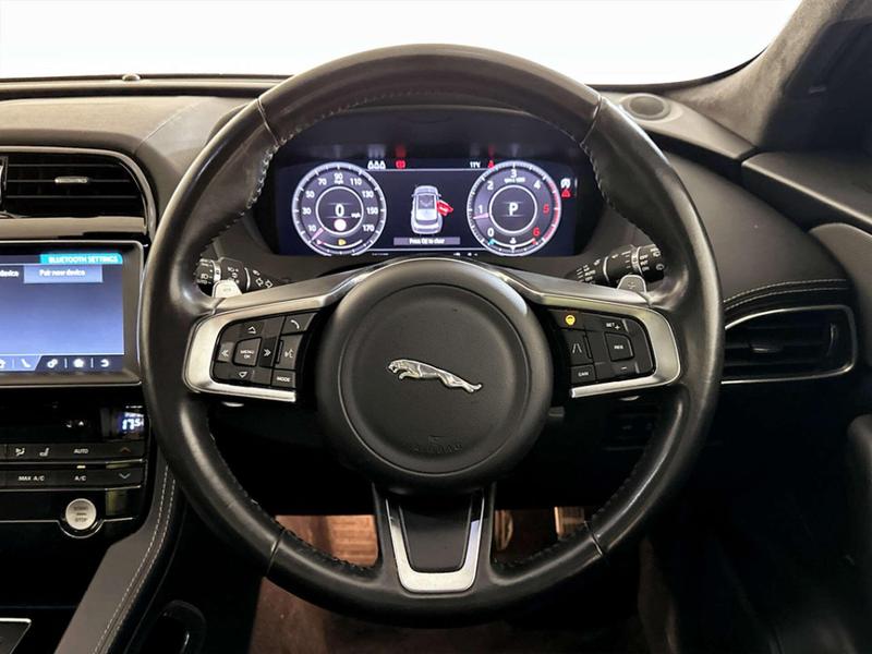 Used Jaguar F-Pace 2020 for sale - 76862331: Photo 16