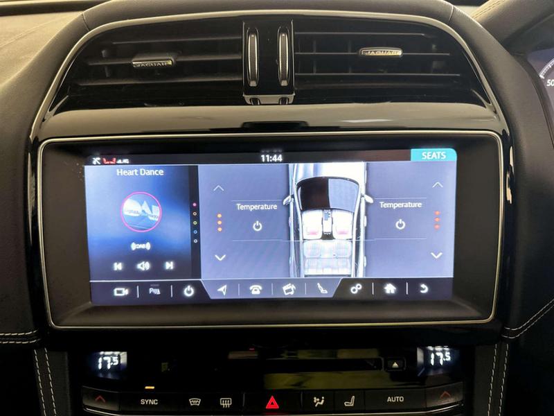 Used Jaguar F-Pace 2020 for sale - 76862331: Photo 24