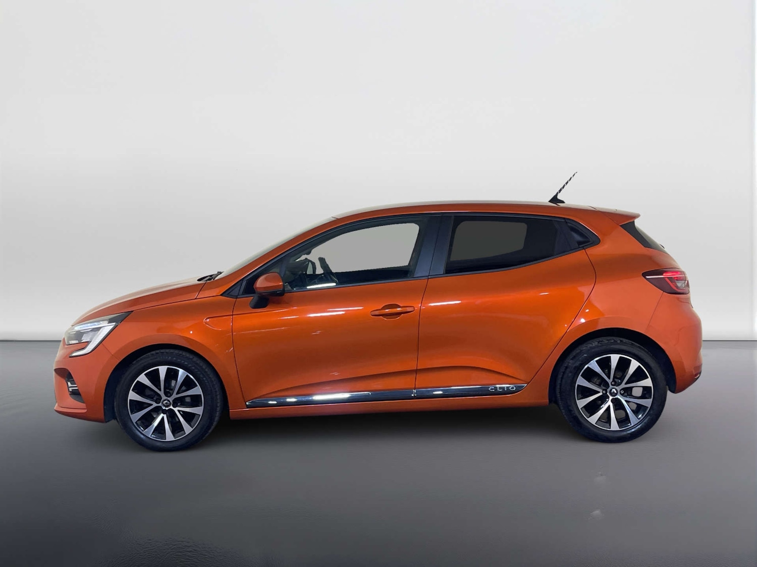 Used Renault Clio 2019 for sale - 78150120: Photo 8