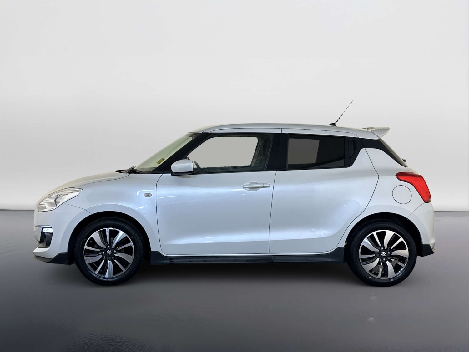 Used Suzuki Swift 2019 for sale - 77963177: Photo 7