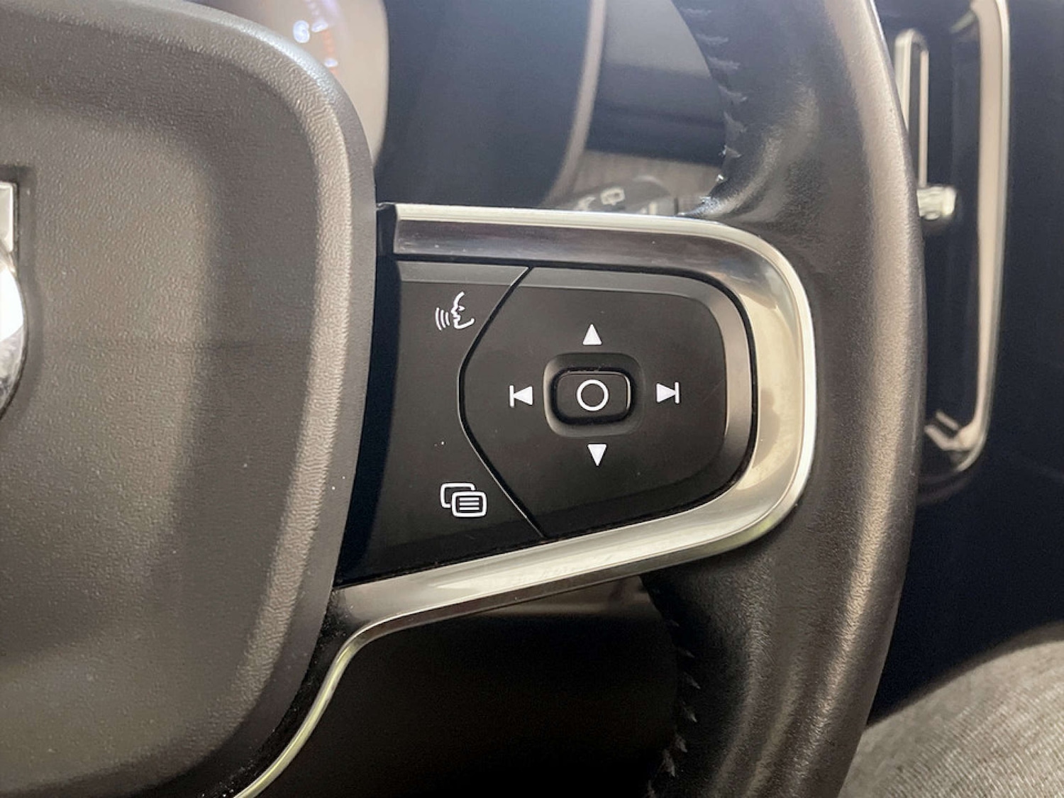 Used Volvo XC40 2019 for sale - 77185368: Photo 21