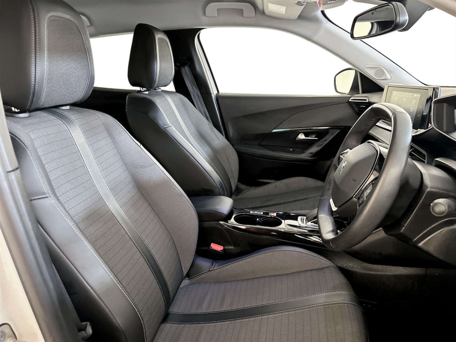 Used Peugeot 2008 2022 for sale - 77762267: Photo 13