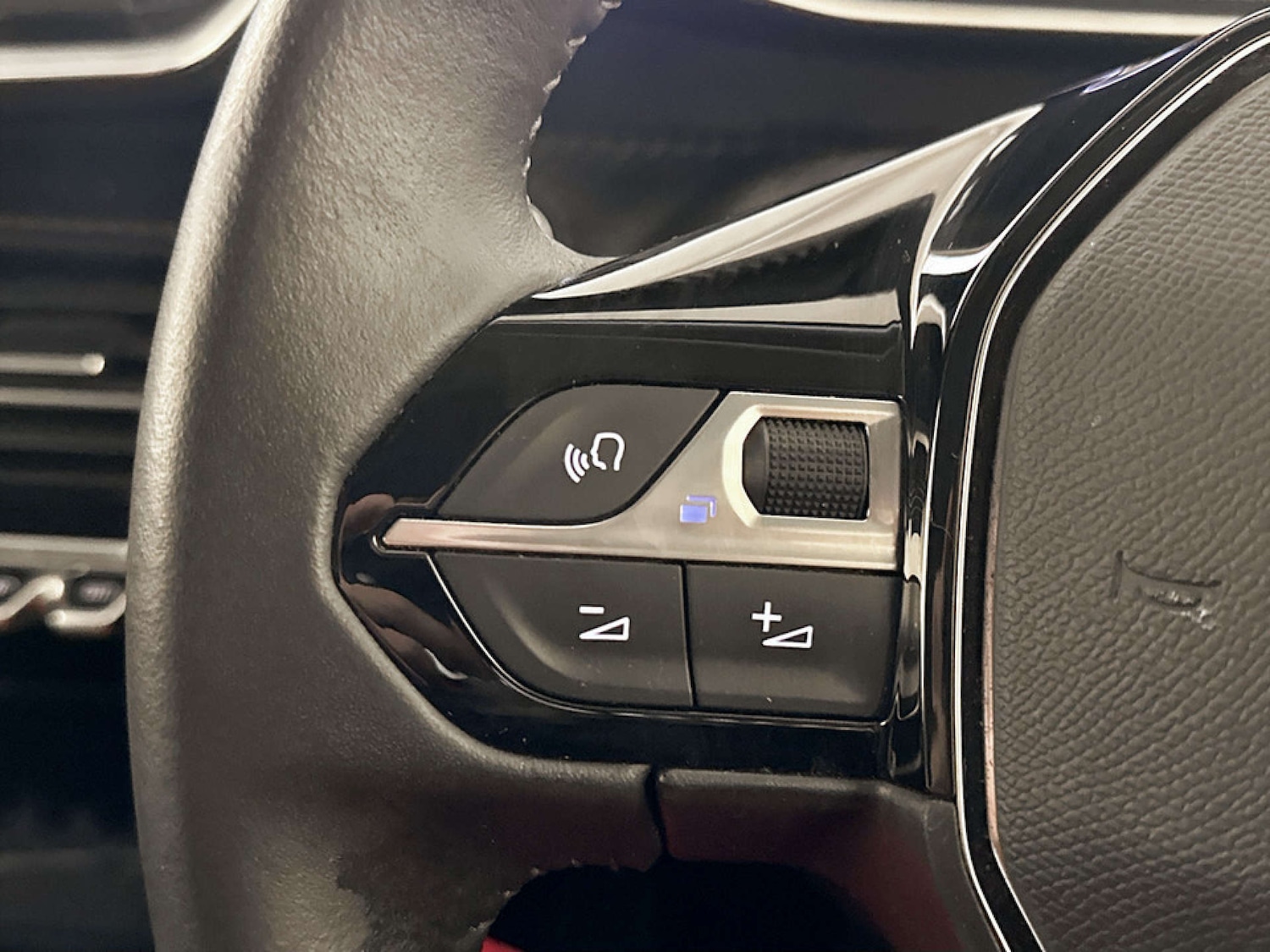 Used Peugeot 2008 2022 for sale - 77762267: Photo 18