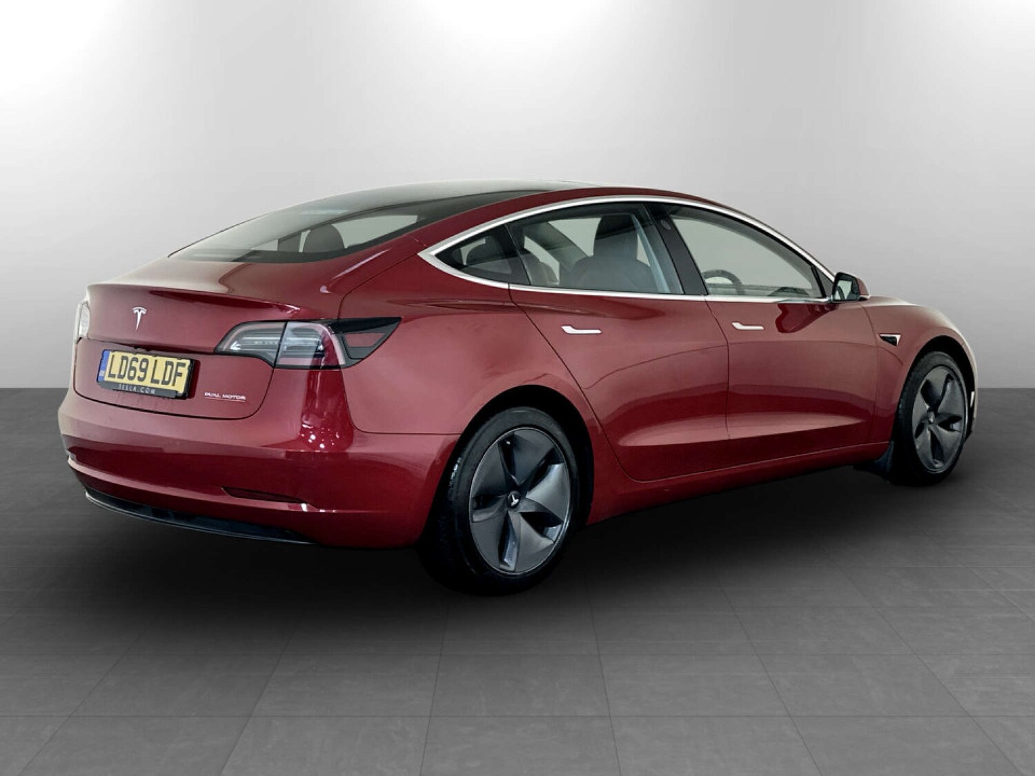 Used Tesla Model 3 2019 for sale - 77490211: Photo 10