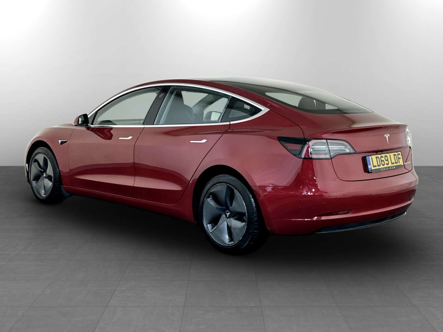 Used Tesla Model 3 2019 for sale - 77490211: Photo 8