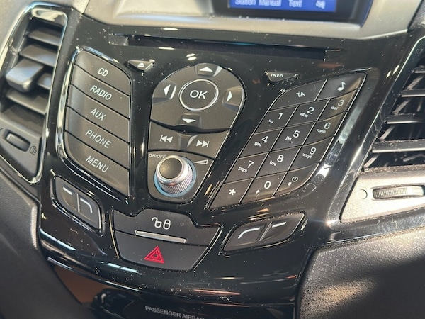 Used Ford Fiesta 2015 for sale - 76223500: Photo 25