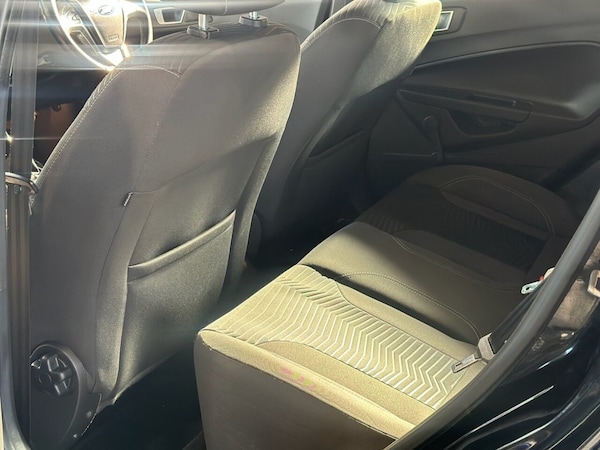 Used Ford Fiesta 2015 for sale - 76223500: Photo 31