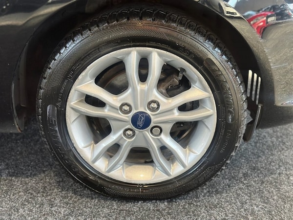 Used Ford Fiesta 2015 for sale - 76223500: Photo 41