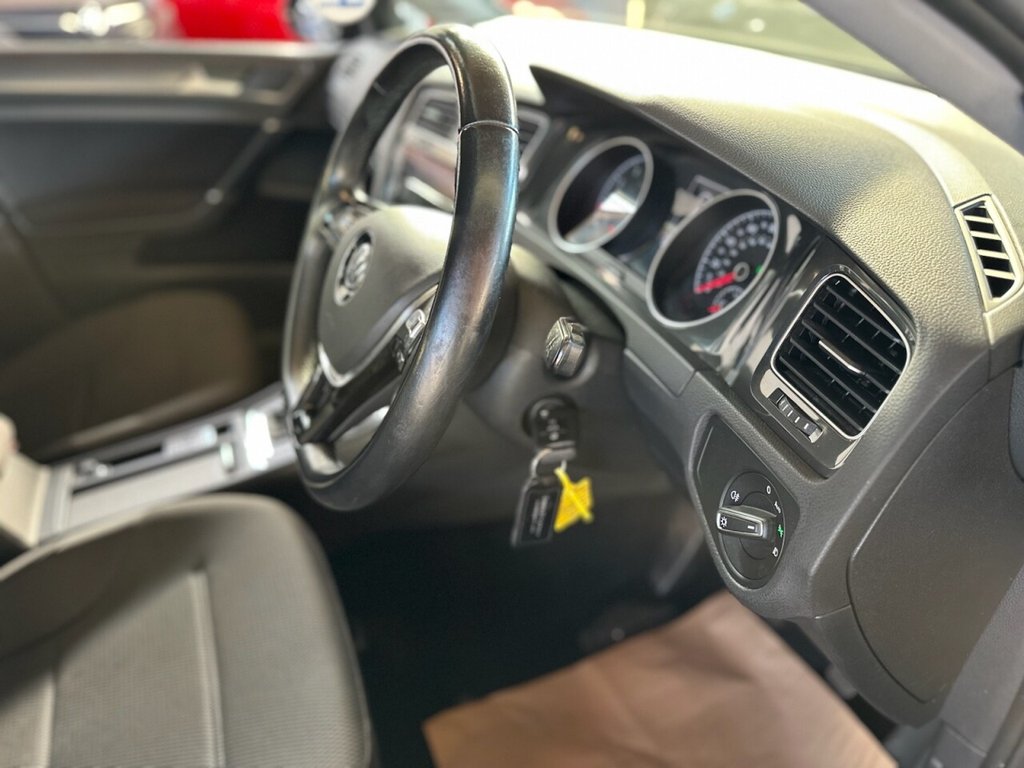 Used Volkswagen Golf 2017 for sale - 76632330: Photo 23