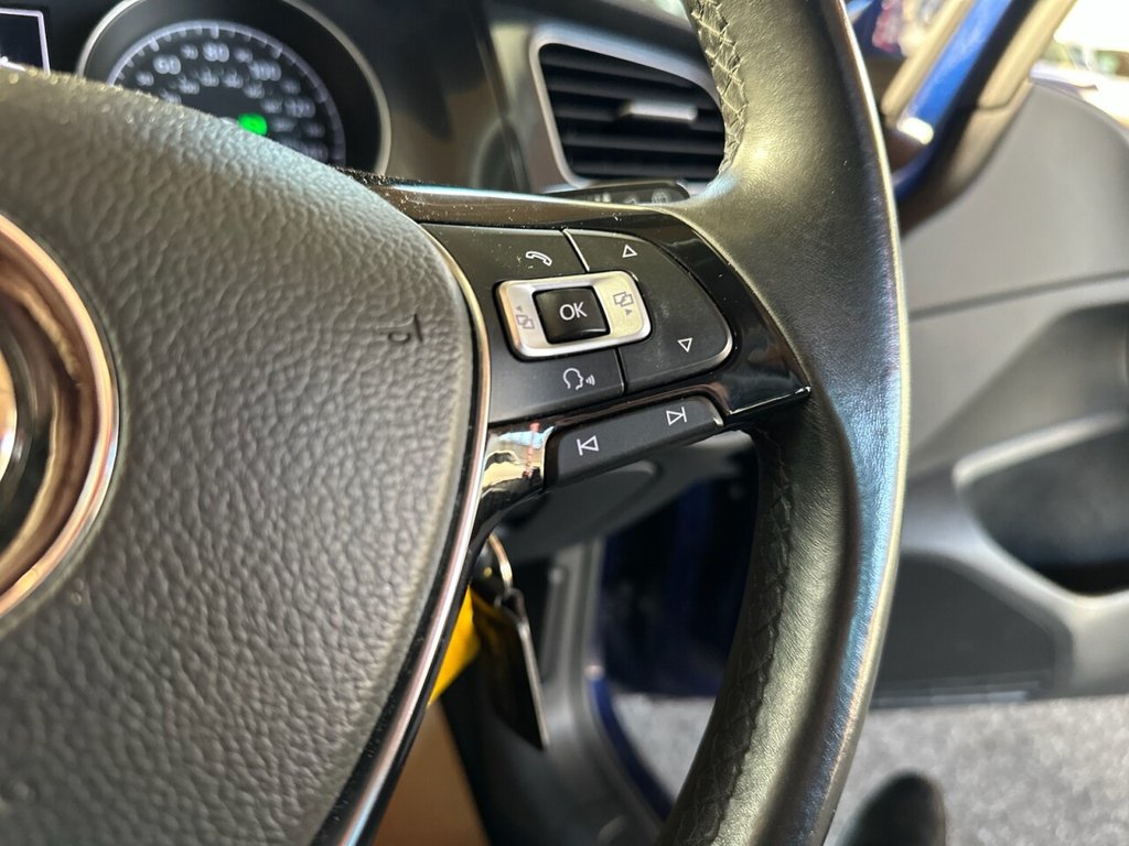 Used Volkswagen Golf 2017 for sale - 76632330: Photo 26