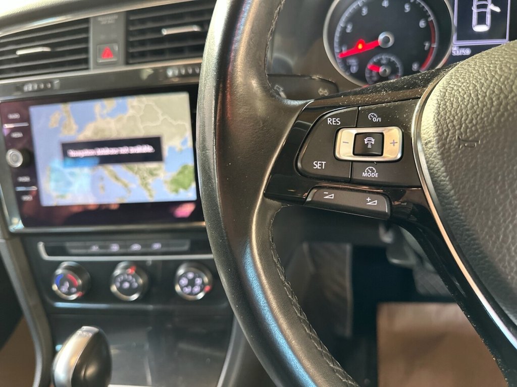 Used Volkswagen Golf 2017 for sale - 76632330: Photo 27