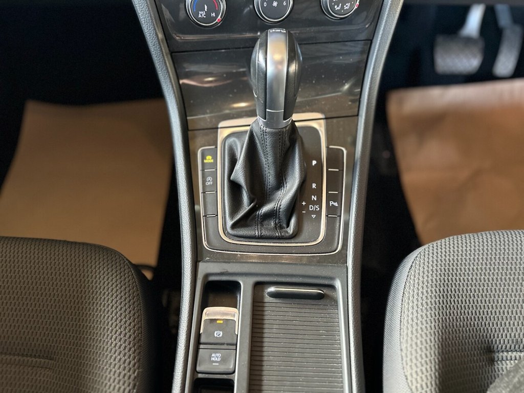 Used Volkswagen Golf 2017 for sale - 76632330: Photo 28