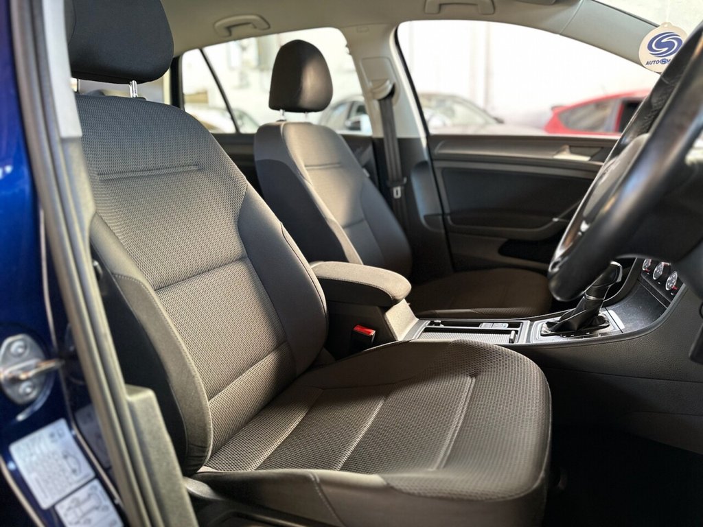 Used Volkswagen Golf 2017 for sale - 76632330: Photo 32