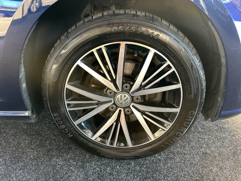 Used Volkswagen Golf 2017 for sale - 76632330: Photo 35