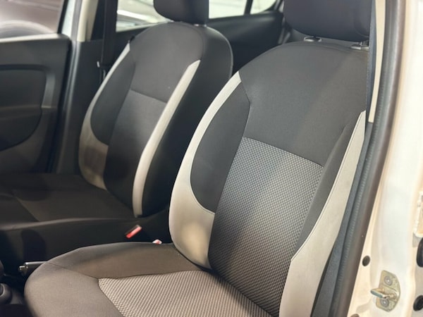 Used Dacia Sandero 2015 for sale - 76274054: Photo 24