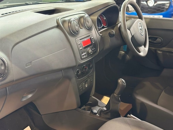 Used Dacia Sandero 2015 for sale - 76274054: Photo 25