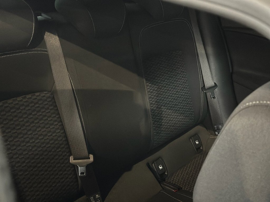 Used Vauxhall Astra 2017 for sale - 77341403: Photo 25