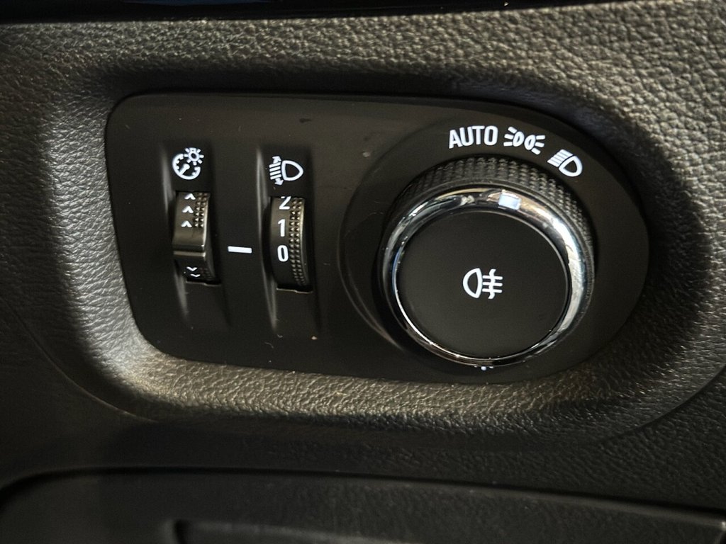 Used Vauxhall Astra 2017 for sale - 77341403: Photo 37