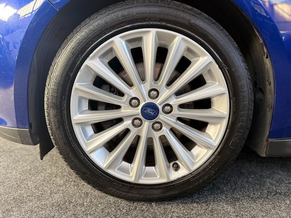 Used Ford C-Max 2017 for sale - 75630338: Photo 24