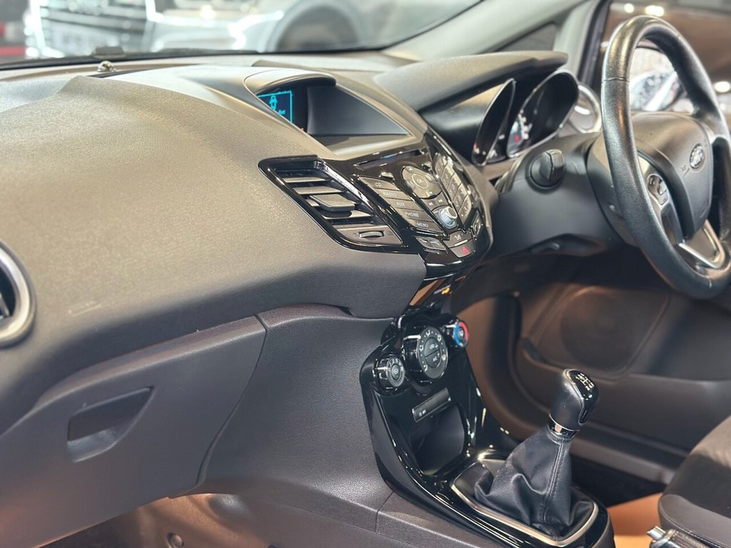 Used Ford Fiesta 2015 for sale - 76604476: Photo 32