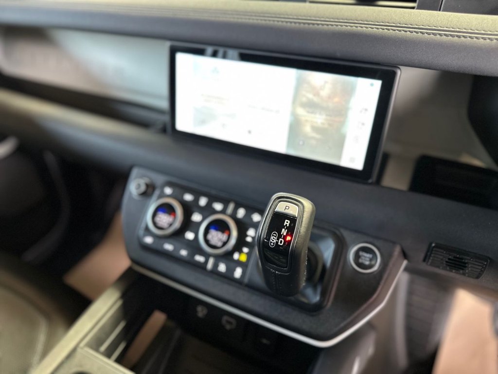 Used Land Rover Defender 2021 for sale - 77806624: Photo 22