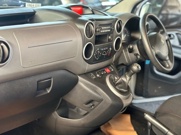 Used Peugeot Partner Tepee 2017 for sale - 75502727: Photo 37