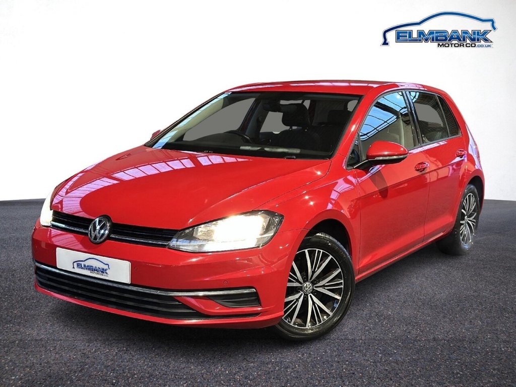 Used Volkswagen Golf 2017 for sale - 76559420: Photo 1