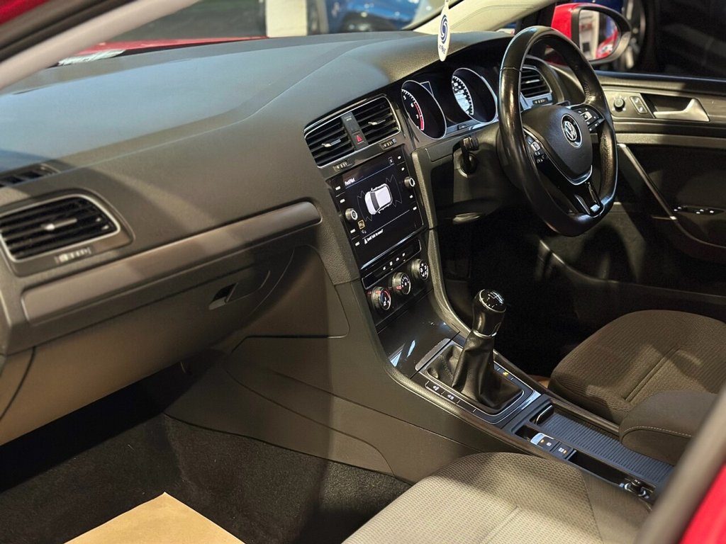 Used Volkswagen Golf 2017 for sale - 76559420: Photo 23