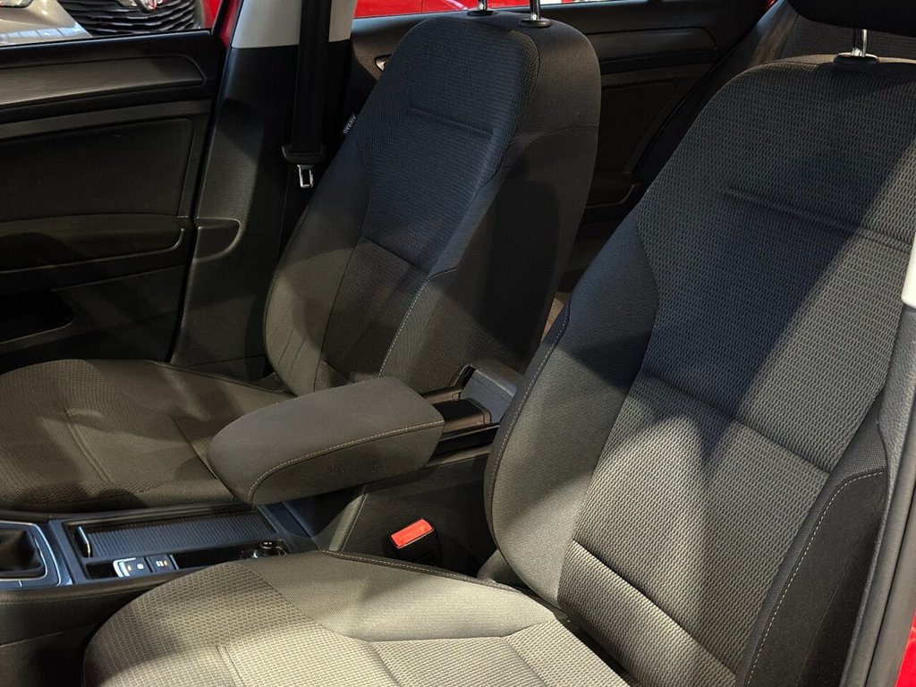 Used Volkswagen Golf 2017 for sale - 76559420: Photo 29